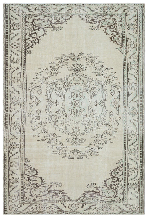 Load image 1 in gallery view. Keuda - Vintage Medallion Rug - 6'2 X 9'2