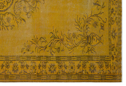 Load image 1 in gallery view. Bloar - Vintage Medallion Rug - 6'5 X 9'8
