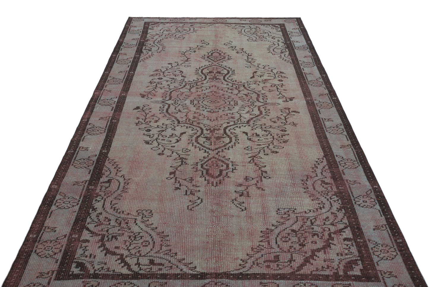 Slagama - Vintage Medallion Rug - 5'5 X 9'3