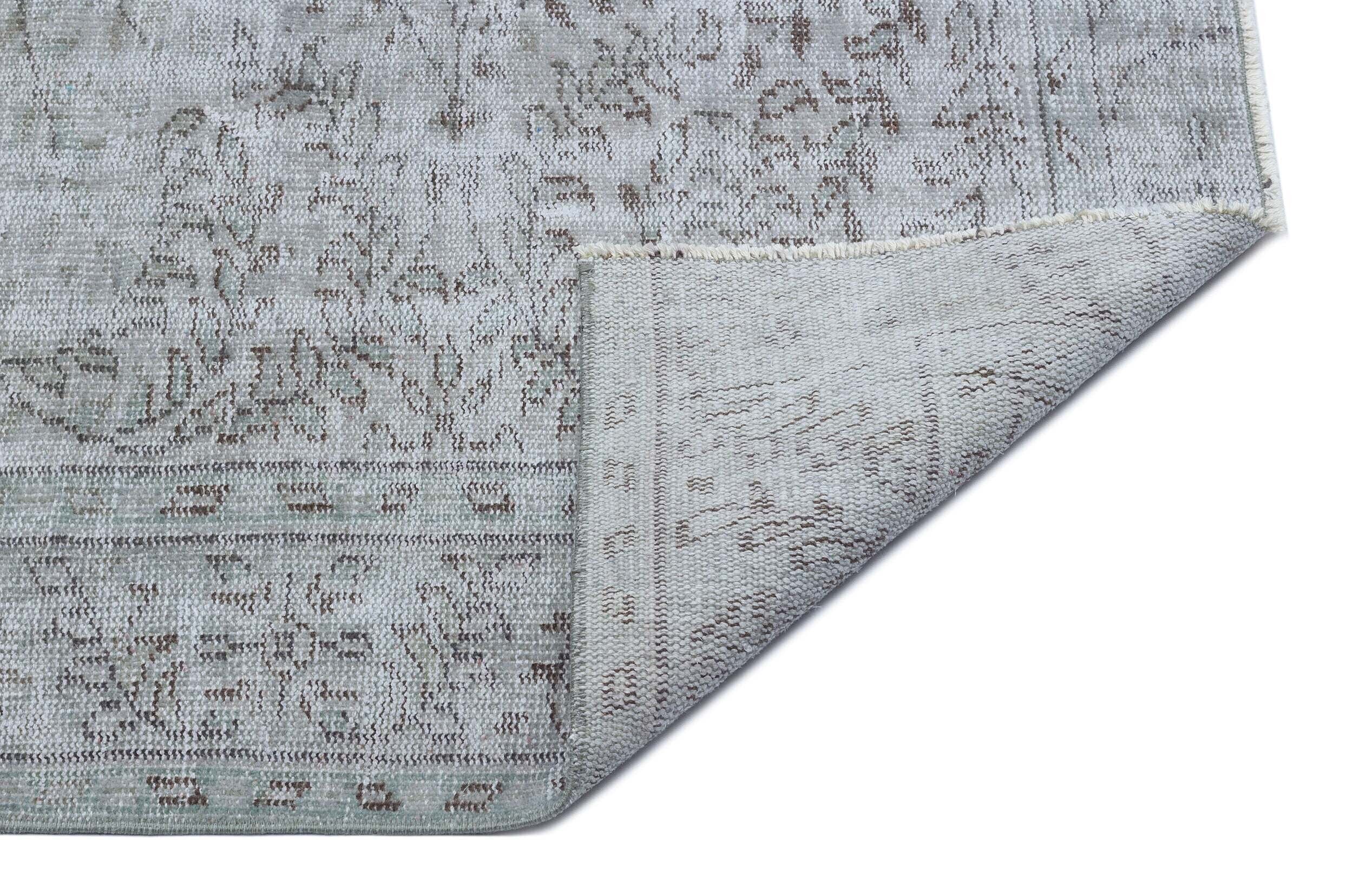 Zozias - Vintage Distressed Rug - 5'6 X 8'6