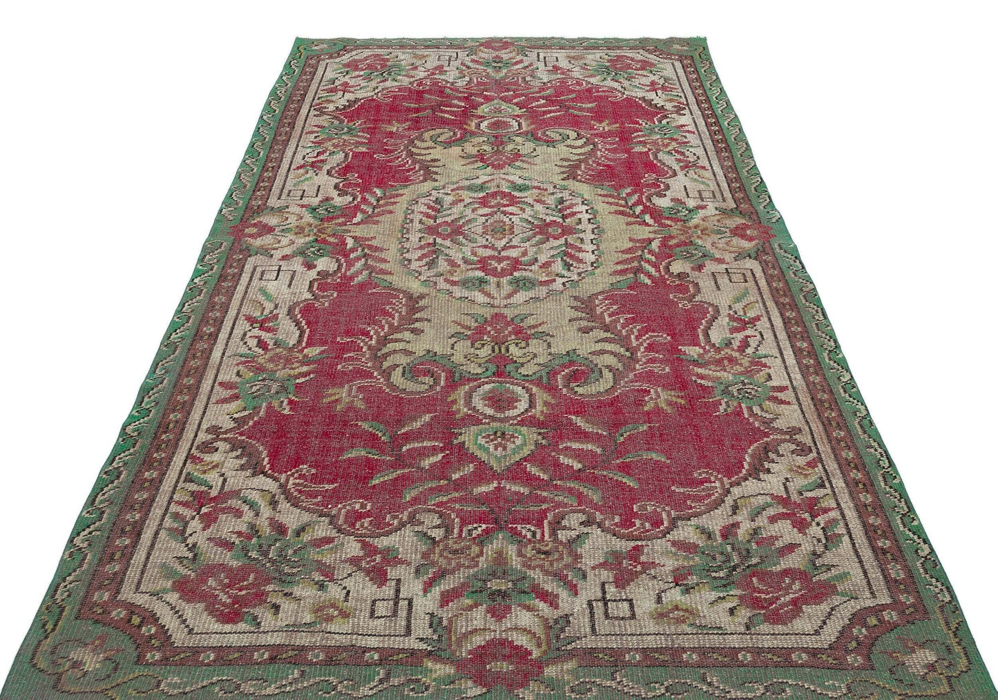Pufoix - Vintage Medallion Rug - 5'4 X 8'4