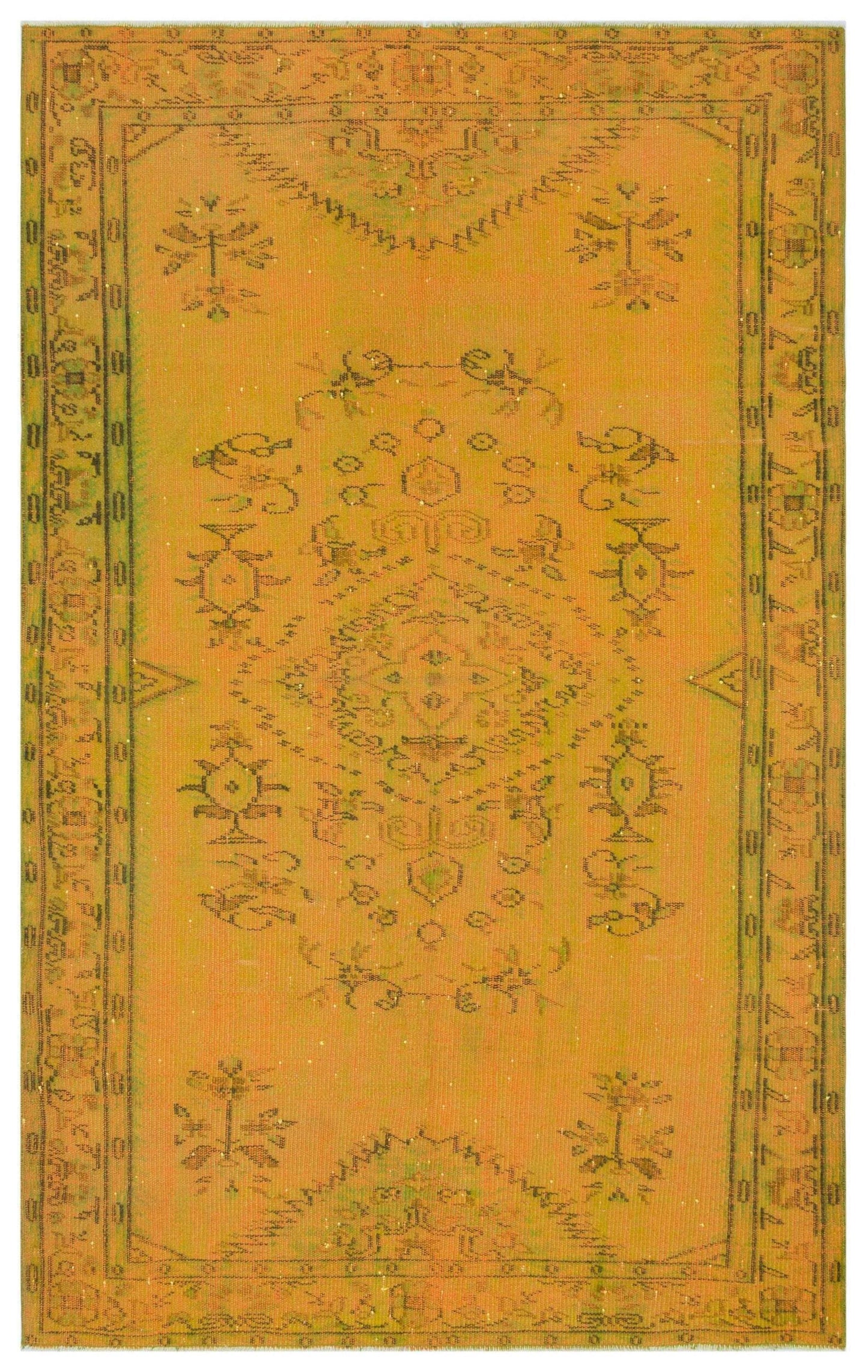 Hanuna - Vintage Medallion Rug - 5'3 X 8'3