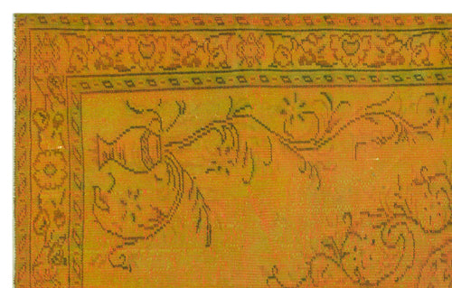 Load image 1 in gallery view. Headaus - Vintage Medallion Rug - 5'6 X 8'8
