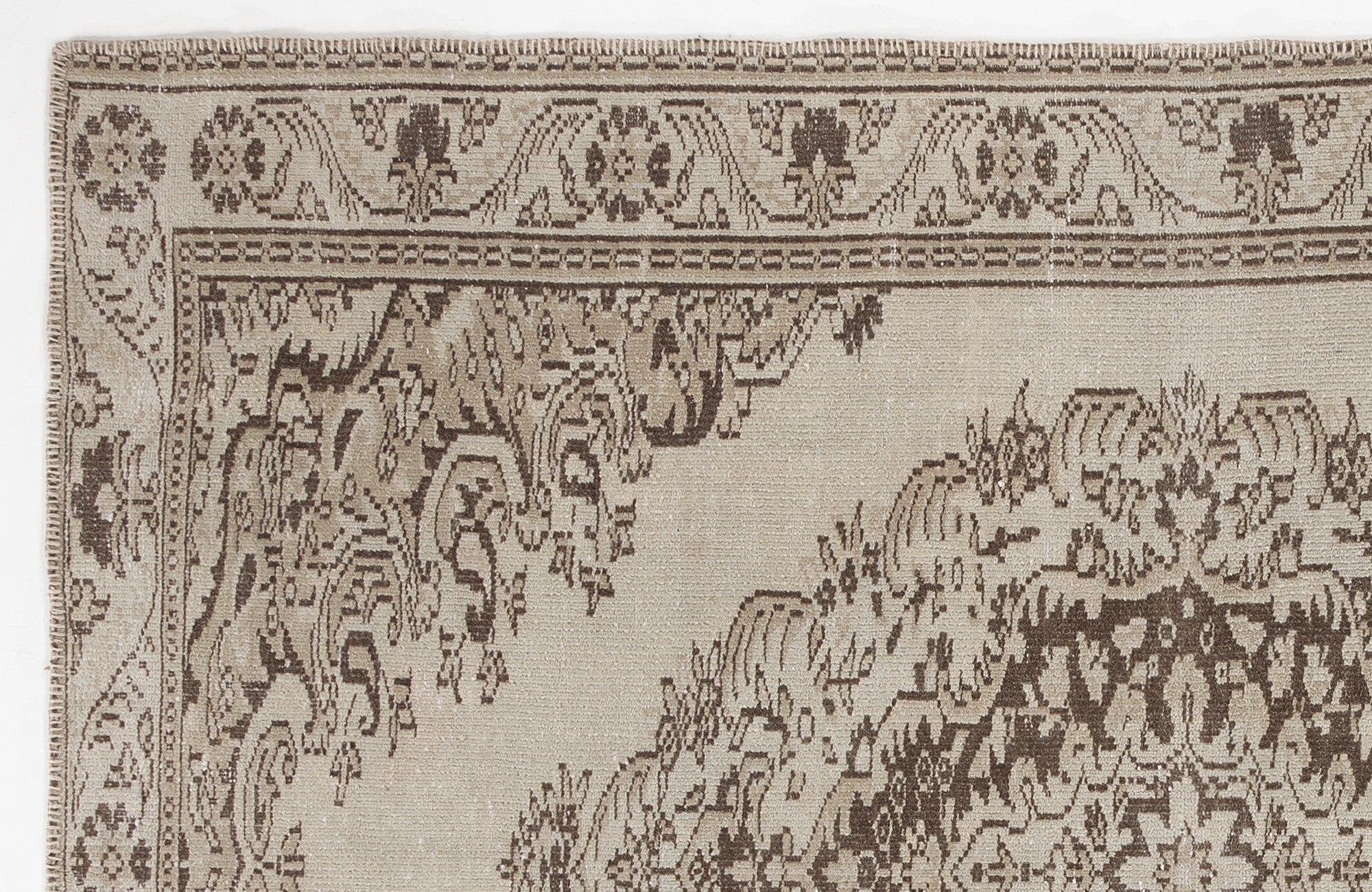 Nizeos - Vintage Medallion Rug - 5'11 X 8'9