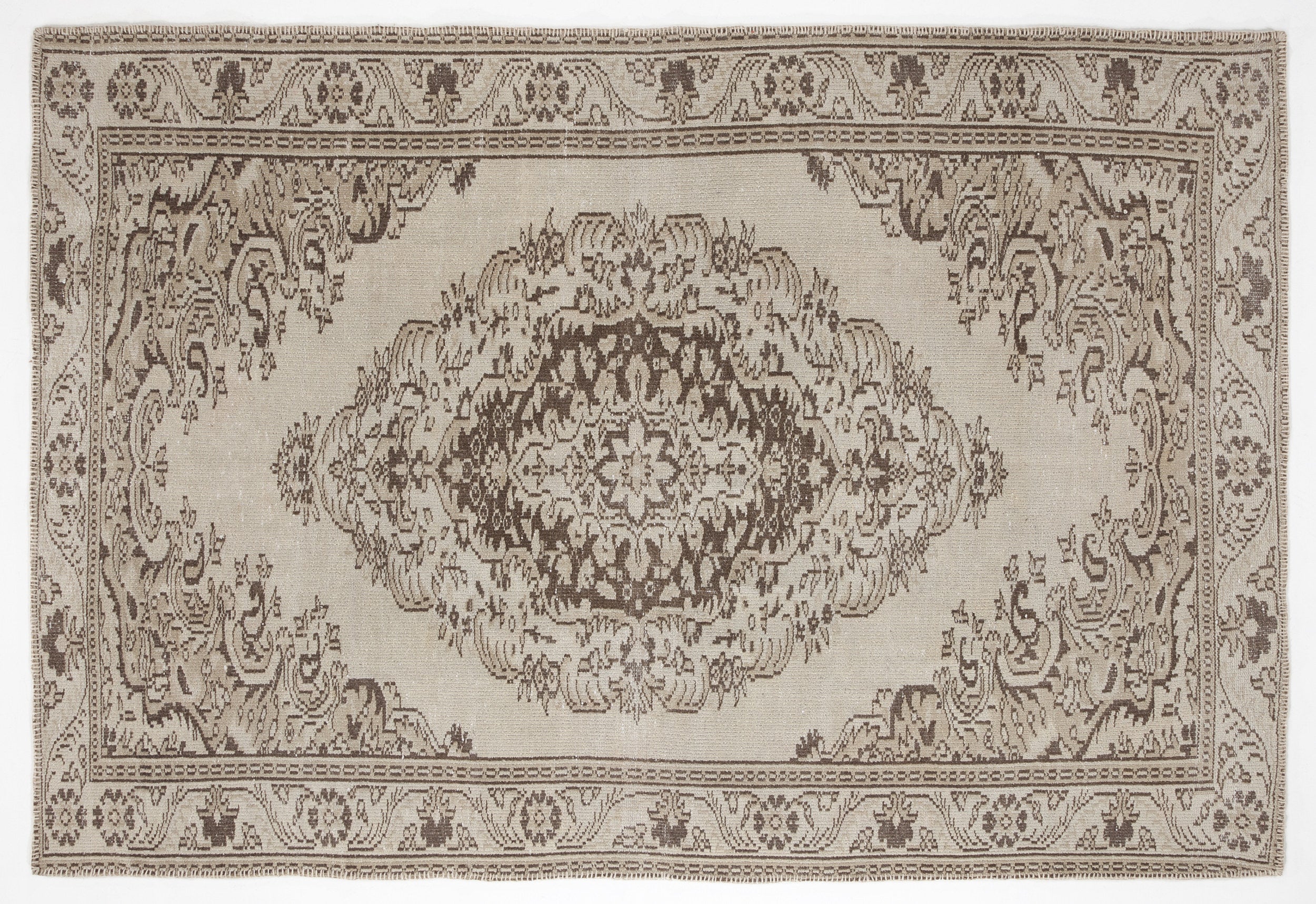 Nizeos - Vintage Medallion Rug - 5'11 X 8'9