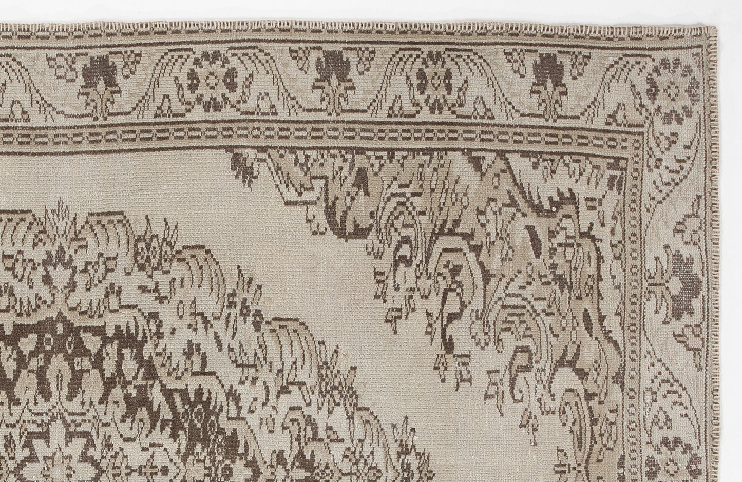 Nizeos - Vintage Medallion Rug - 5'11 X 8'9