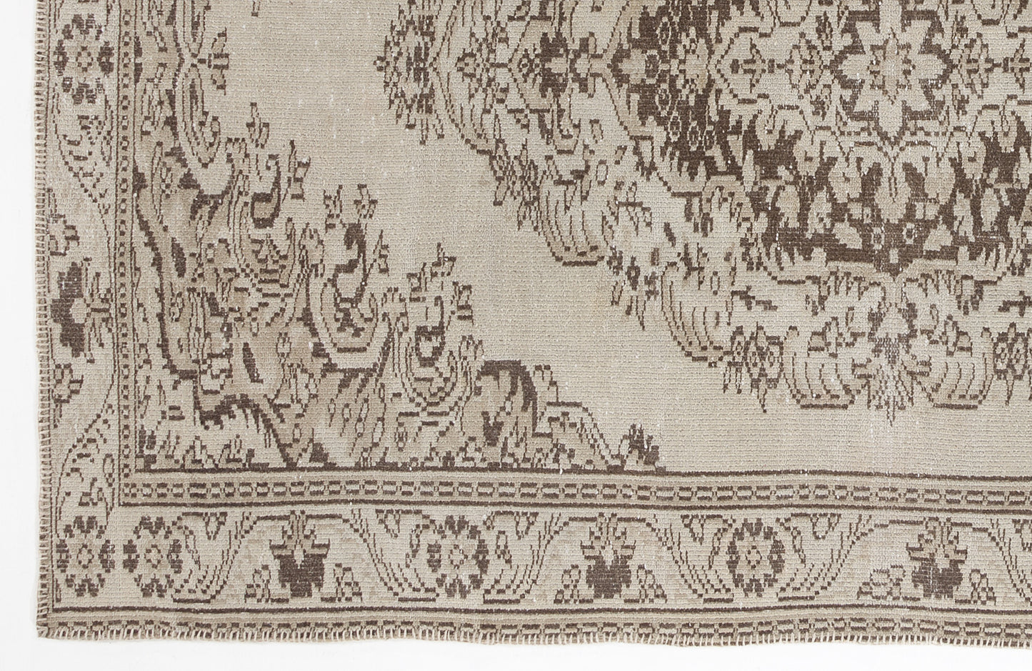 Nizeos - Vintage Medallion Rug - 5'11 X 8'9