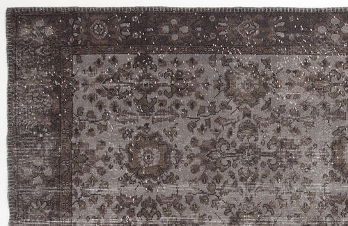 Load image 1 in gallery view. Trepios - Vintage Floral Rug - 5'6 X 9'10