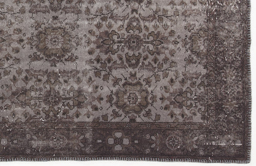 Load image 1 in gallery view. Trepios - Vintage Floral Rug - 5'6 X 9'10