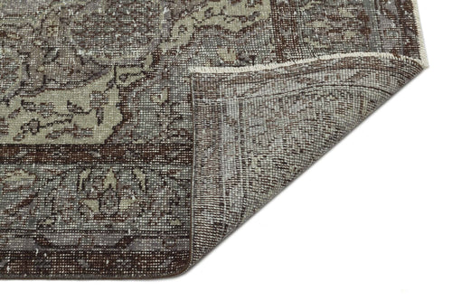 Load image 1 in gallery view. Vaane - Vintage Distressed Rug - 5'6 X 8'11