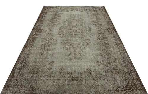 Load image 1 in gallery view. Kigoos - Vintage Medallion Rug - 5'7 X 8'8