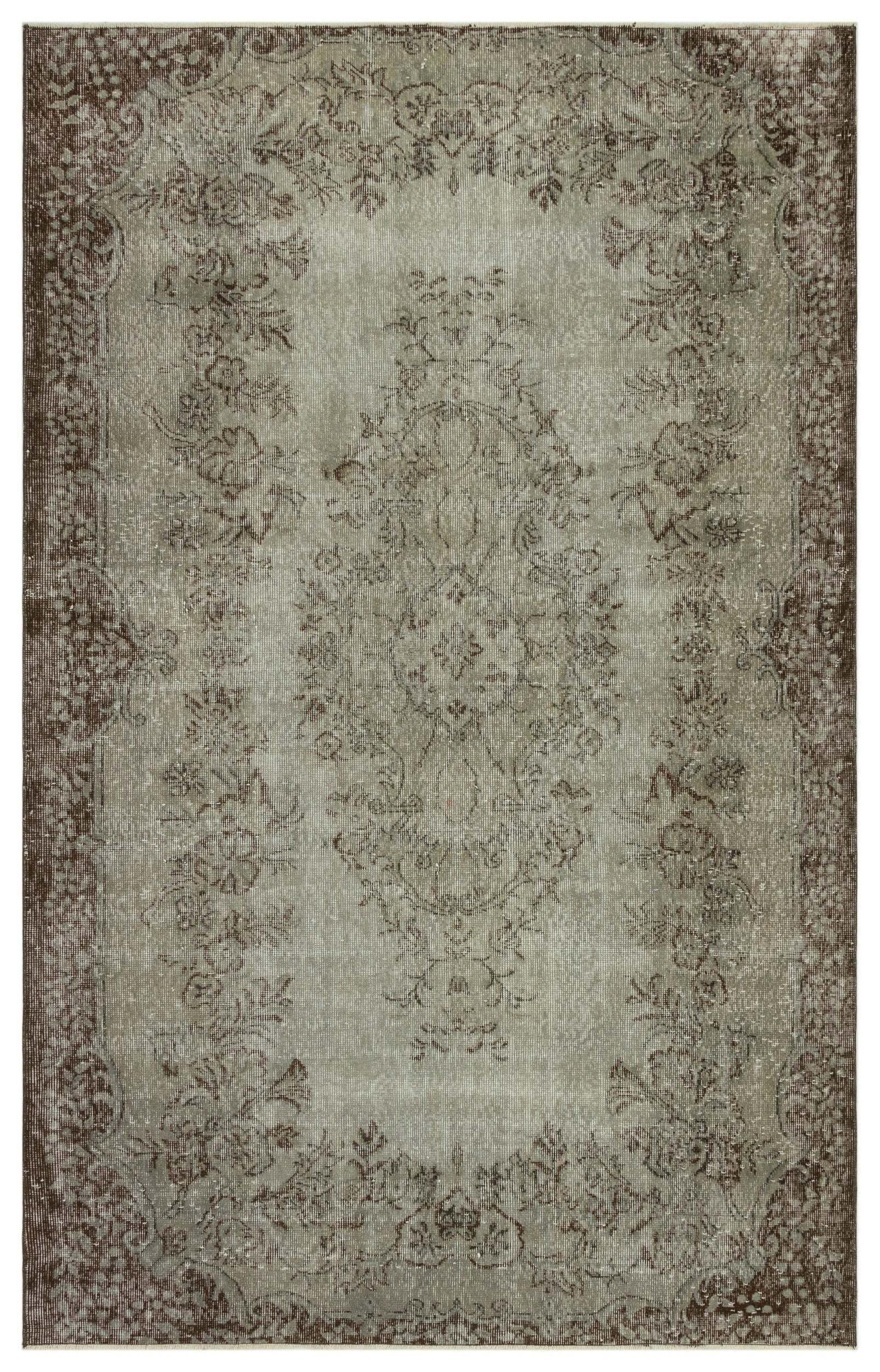 Kigoos - Vintage Medallion Rug - 5'7 X 8'8
