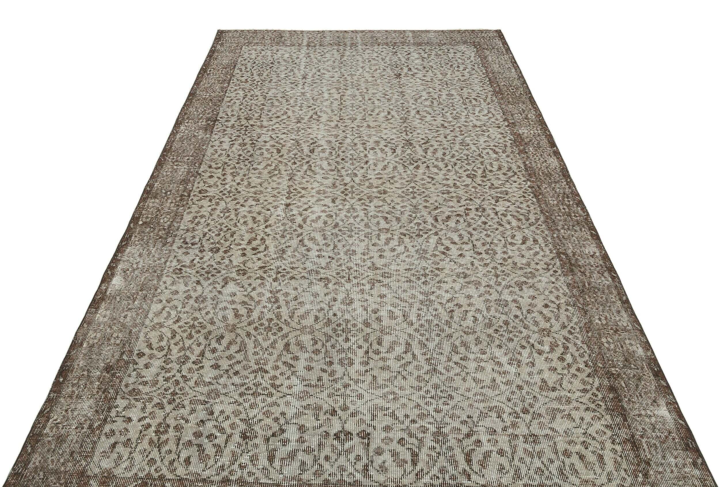 Pokula - Vintage Floral Rug - 5'5 X 9'9