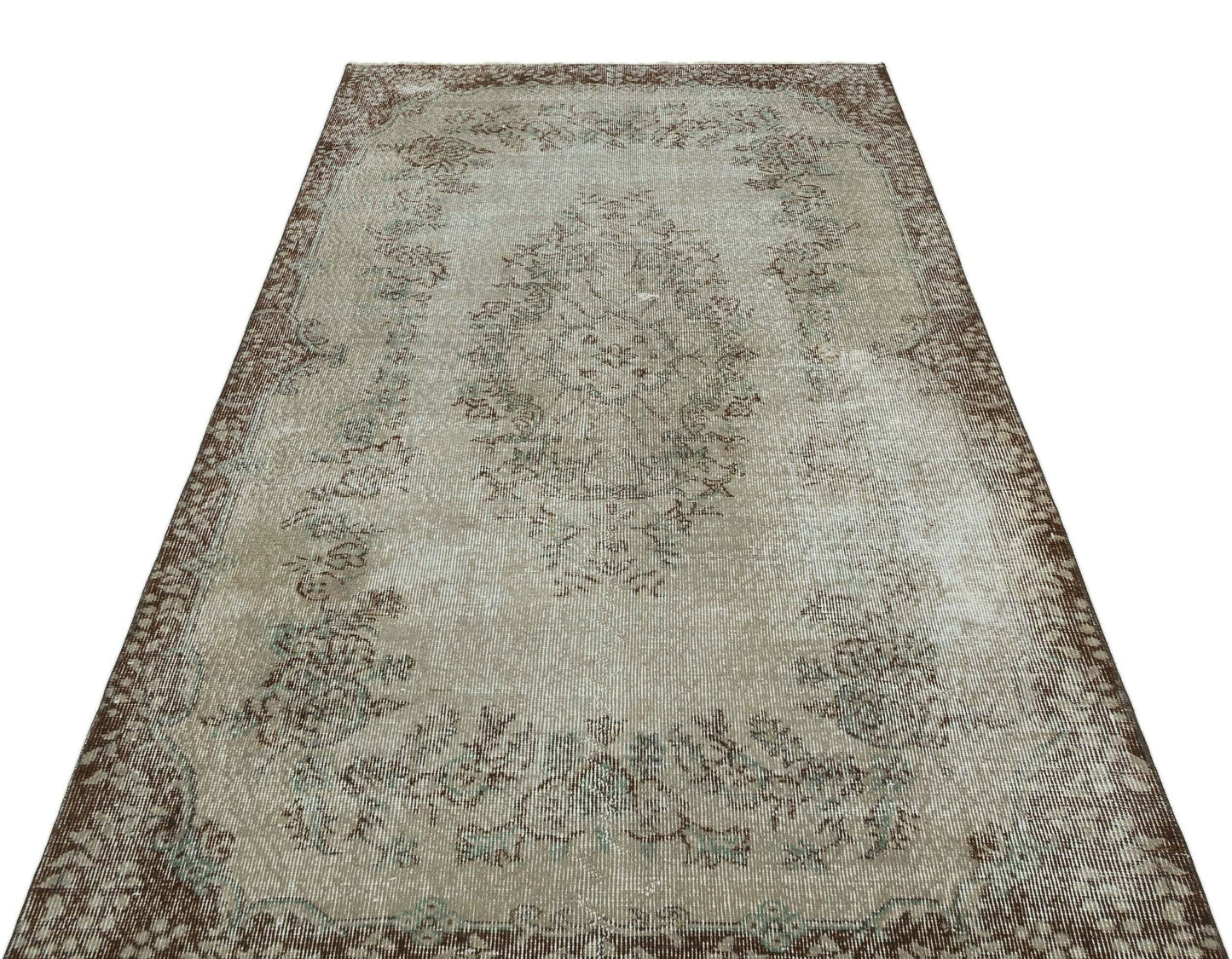 Bipoen - Vintage Medallion Rug - 4'4 X 7'7
