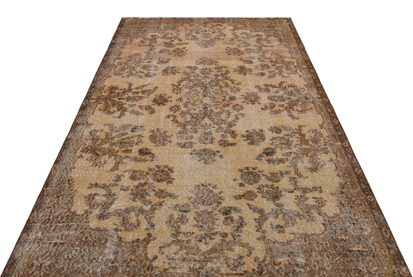 Neumida - Vintage Medallion Rug - 5'3 X 8'8