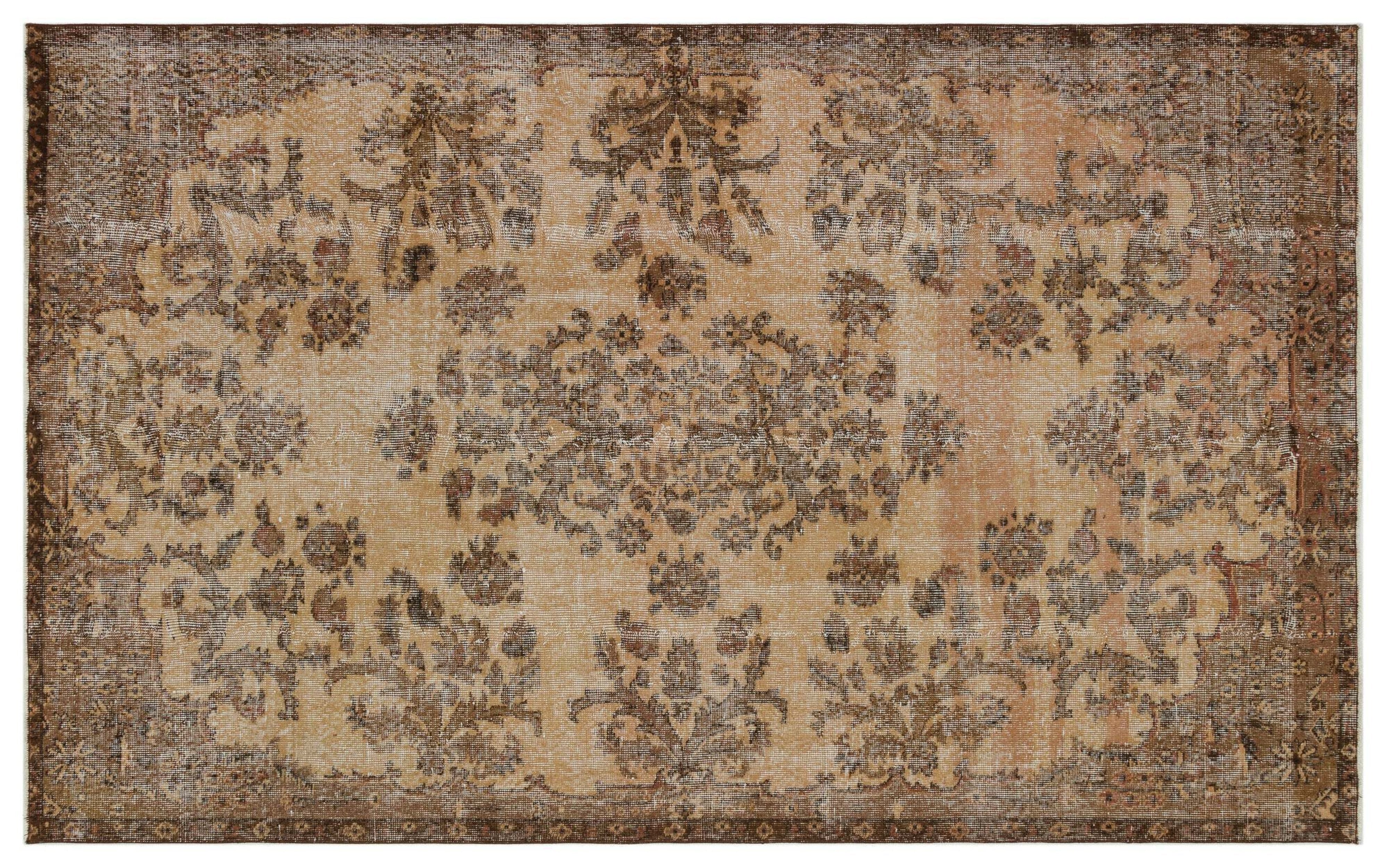 Neumida - Vintage Medallion Rug - 5'3 X 8'8