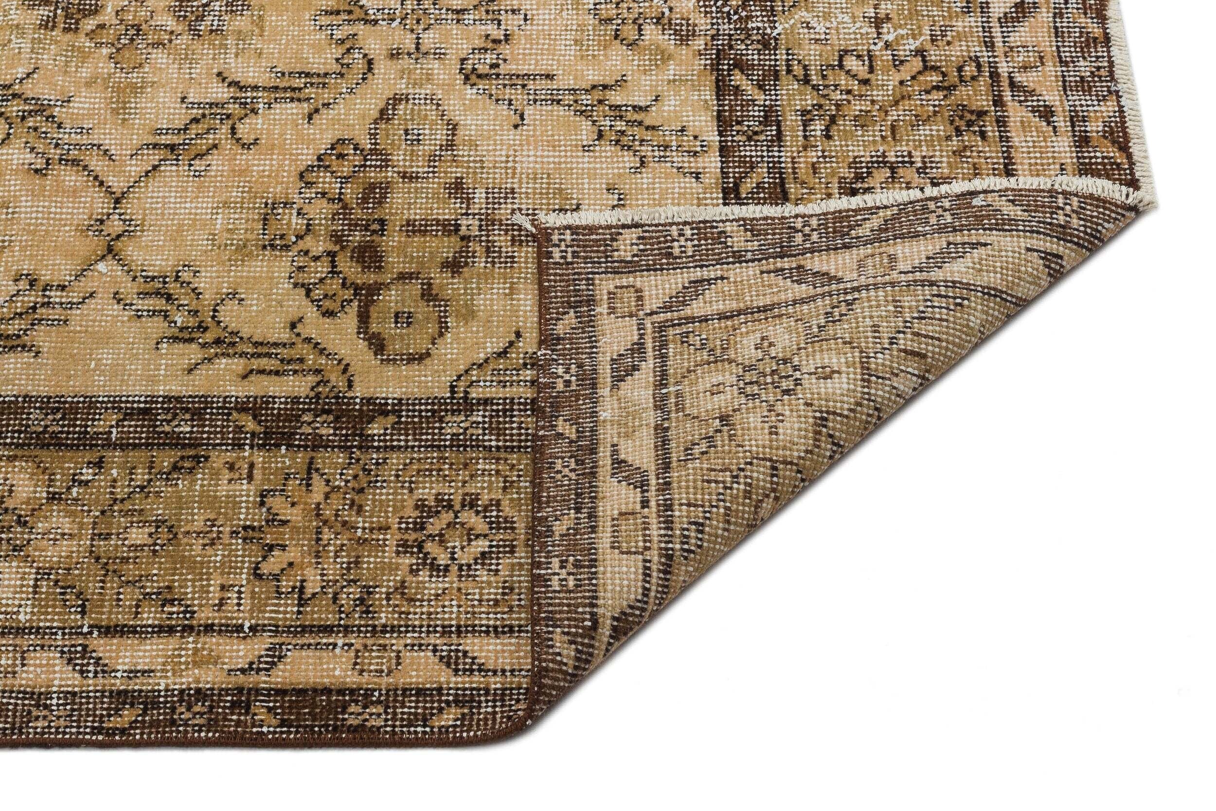 Druzia - Vintage Floral Rug - 5'9 X 9'5