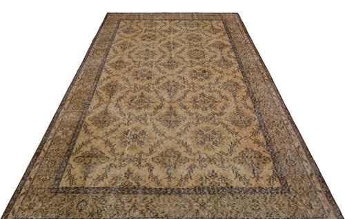 Load image 1 in gallery view. Druzia - Vintage Floral Rug - 5'9 X 9'5
