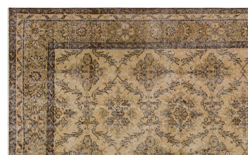 Load image 1 in gallery view. Druzia - Vintage Floral Rug - 5'9 X 9'5