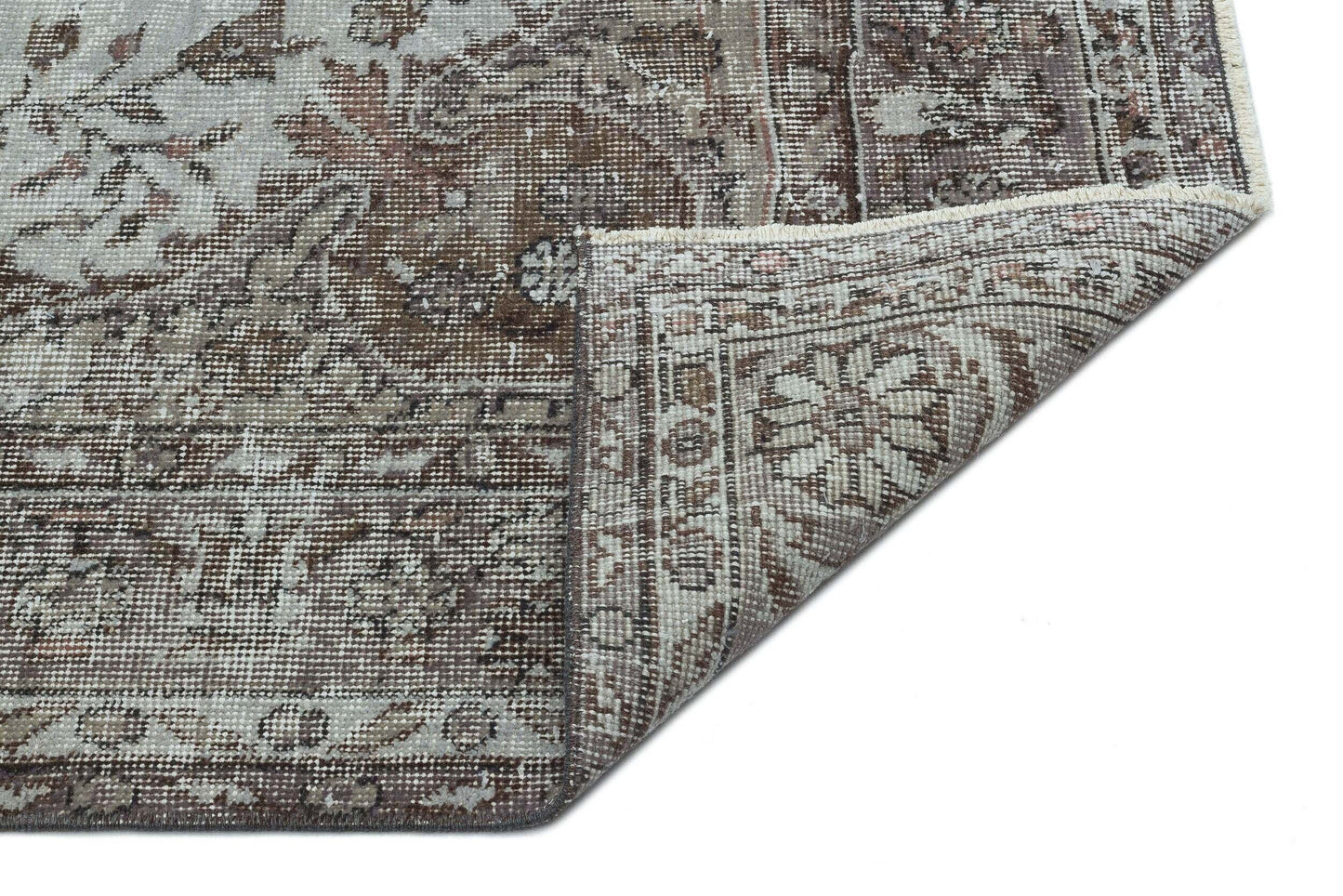Numaen - Vintage Distressed Rug - 5'6 X 9'3