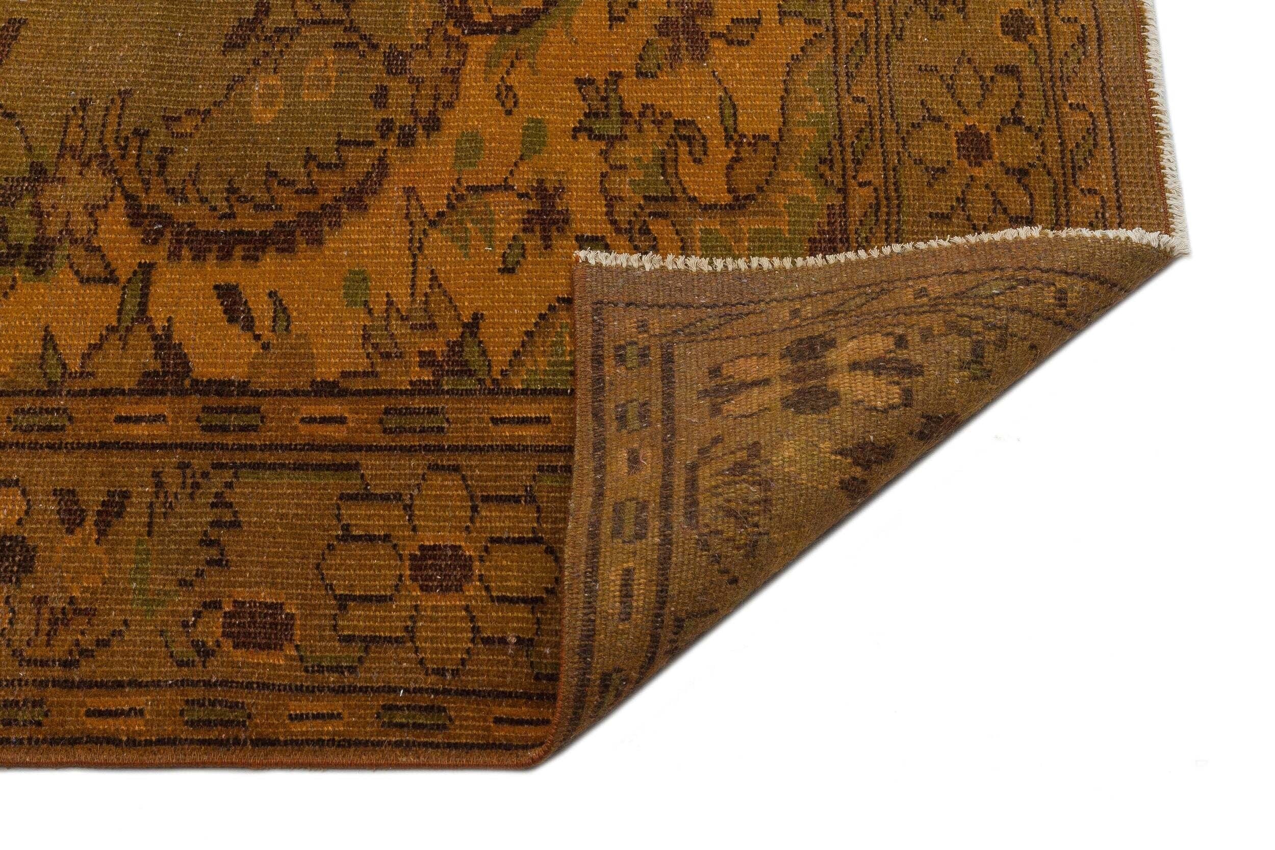 Behaus - Vintage Medallion Rug - 5'8 X 9'4