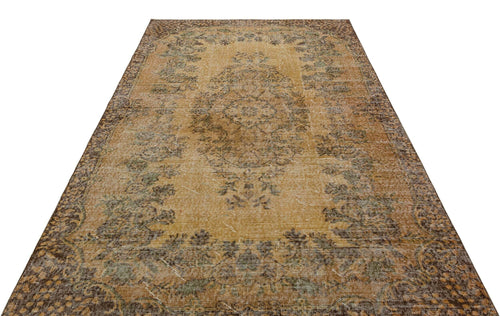 Load image 1 in gallery view. Vainina - Vintage Medallion Rug - 5'9 X 9'1