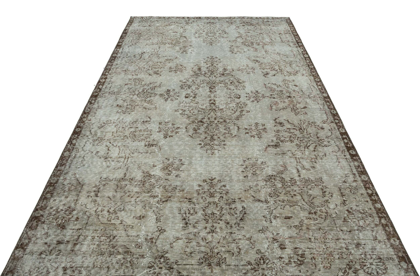 Mehiex - Vintage Distressed Rug - 5'7 X 9'6