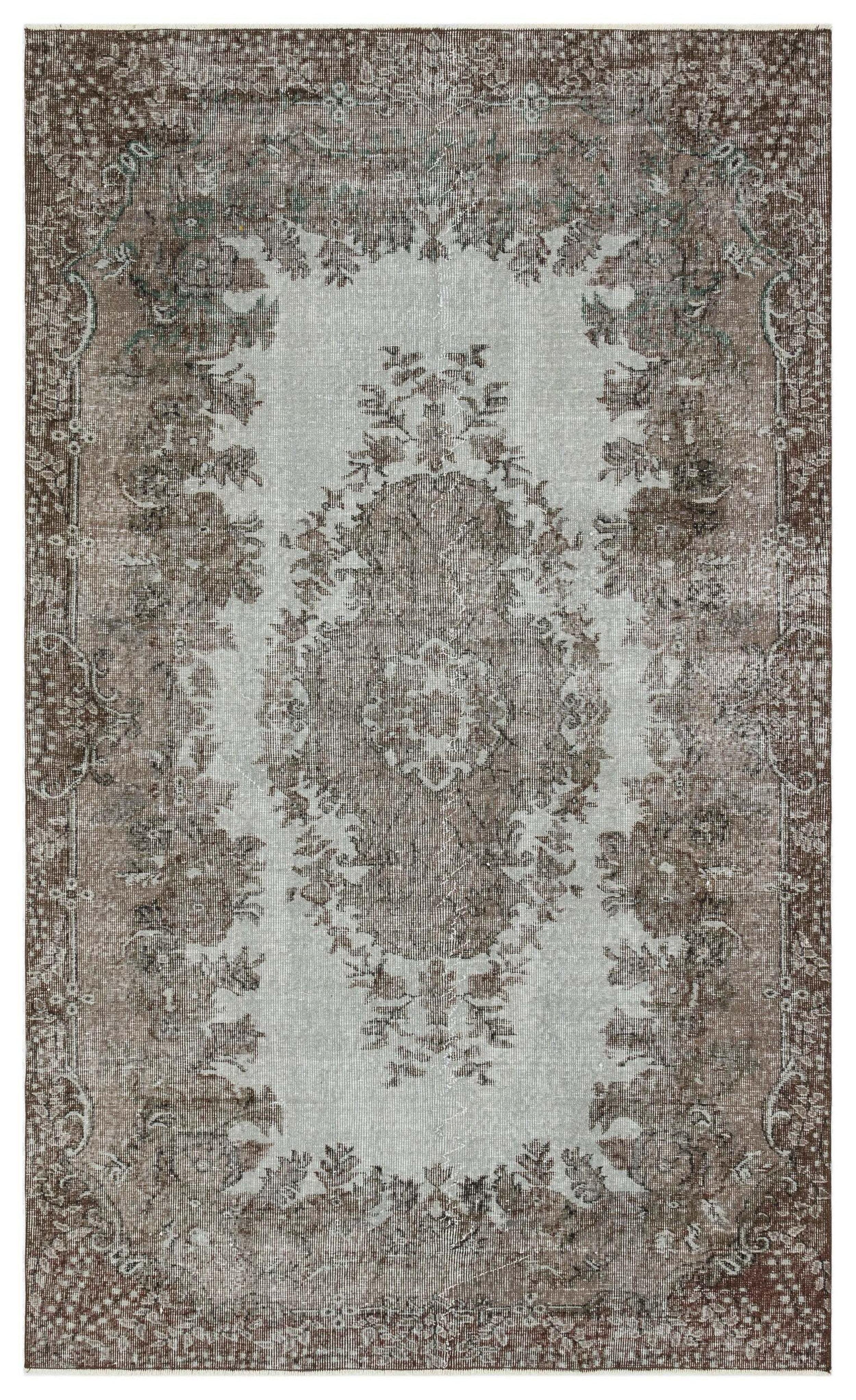 Gekua - Vintage Medallion Rug - 5'1 X 8'4