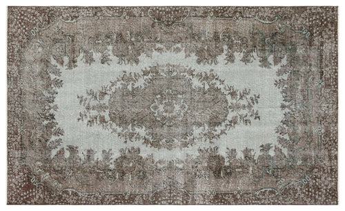 Load image 1 in gallery view. Gekua - Vintage Medallion Rug - 5'1 X 8'4