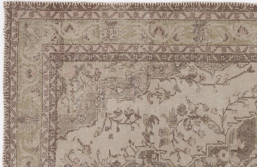 Load image 1 in gallery view. Vetena - Vintage Medallion Rug - 5'6 X 9'6