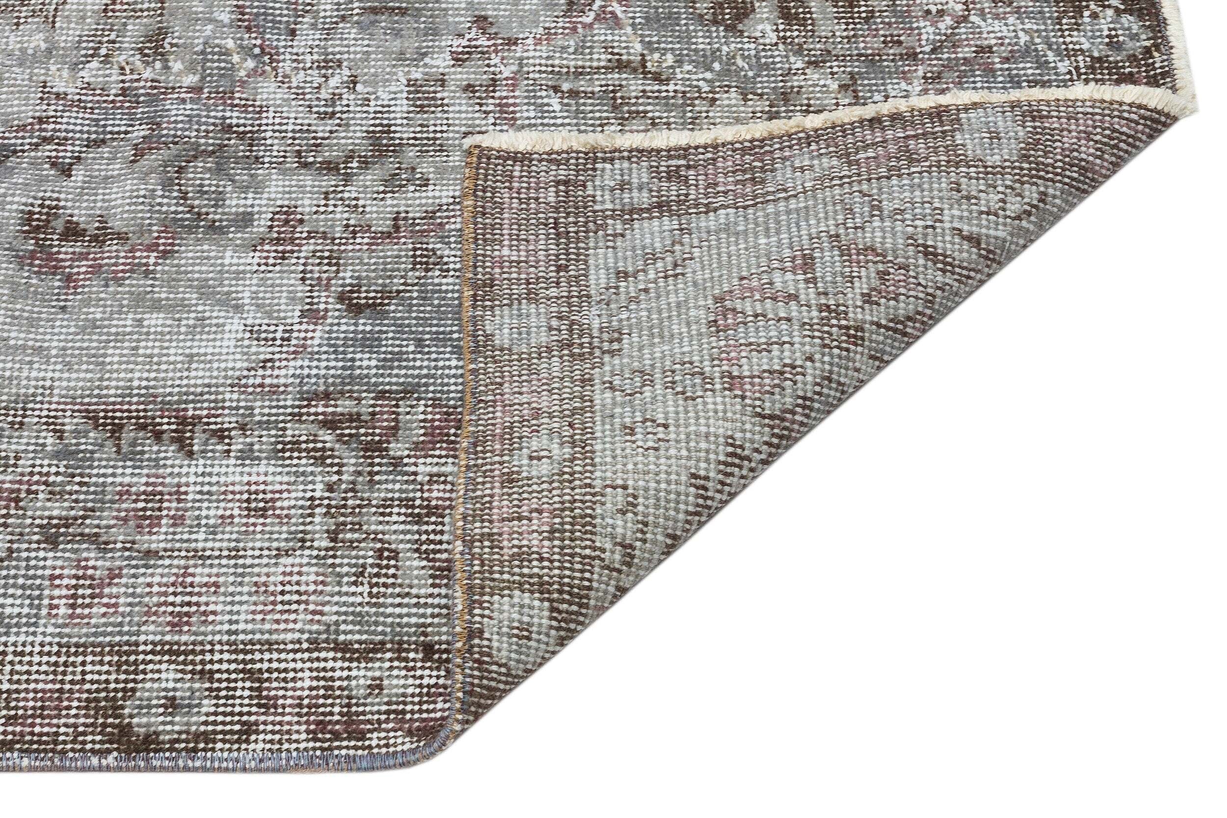 Mahoen - Vintage Distressed Rug - 5'8 X 9'7