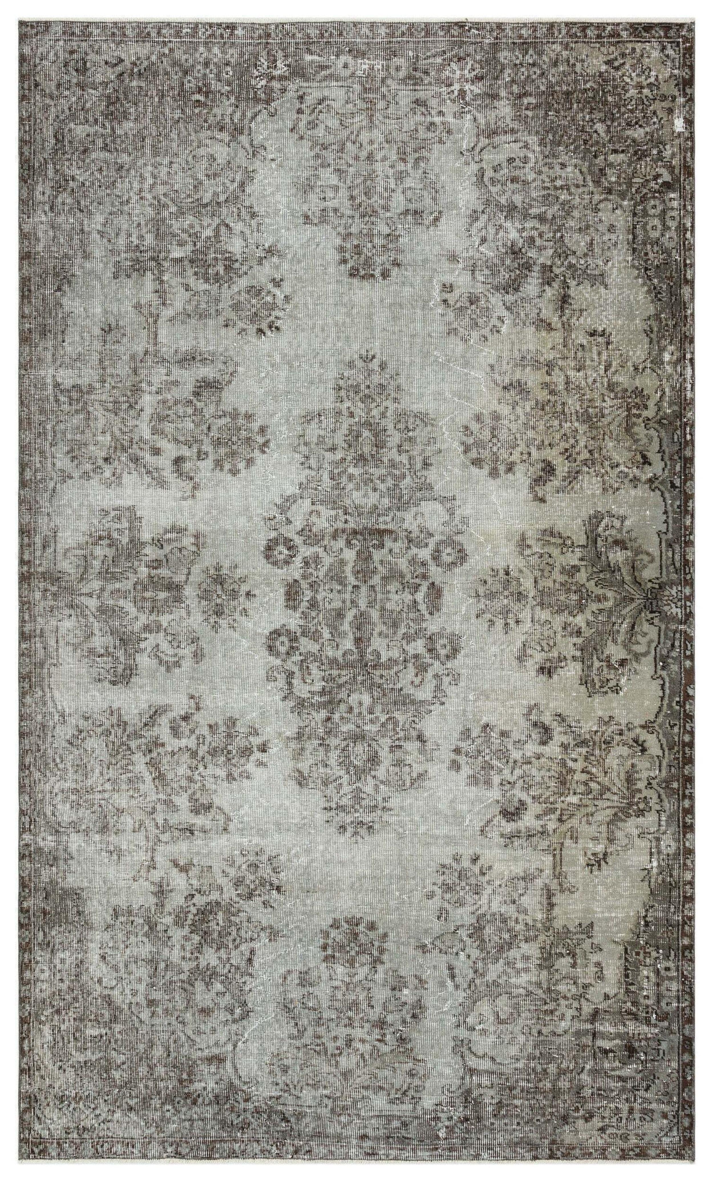 Nubail - Vintage Medallion Rug - 5'9 X 9'4