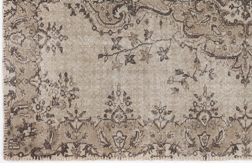 Load image 1 in gallery view. Maigeis - Vintage Medallion Rug - 5'9 X 8'10