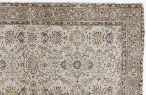 Load image 1 in gallery view. Druva - Vintage Floral Rug - 5'9 X 9'9