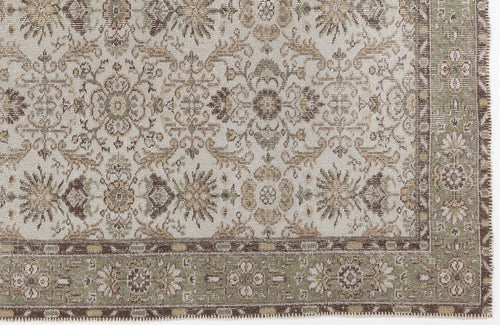 Load image 1 in gallery view. Druva - Vintage Floral Rug - 5'9 X 9'9
