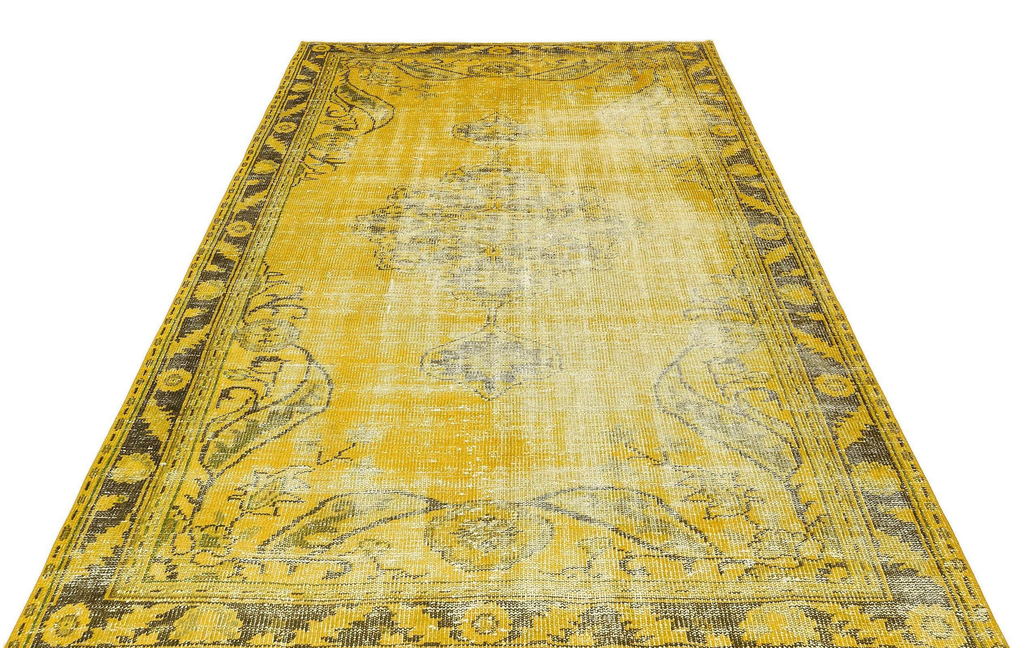 Clavaa - Vintage Medallion Rug - 5'5 X 7'10