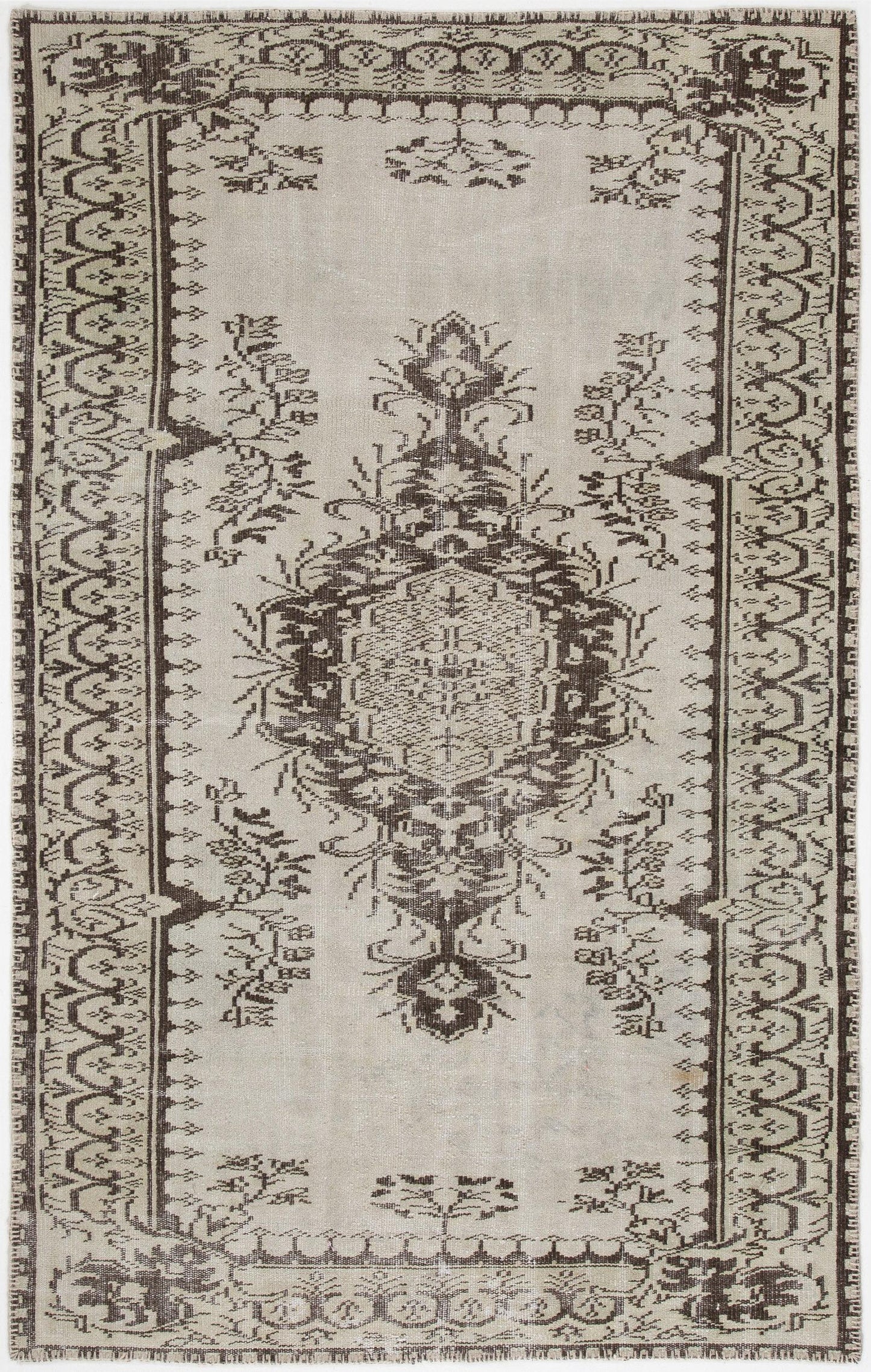Piohova - Vintage Medallion Rug - 5'1 X 8'1