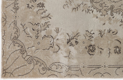 Load image 1 in gallery view. Pivuna - Vintage Medallion Rug - 5'4 X 9'5