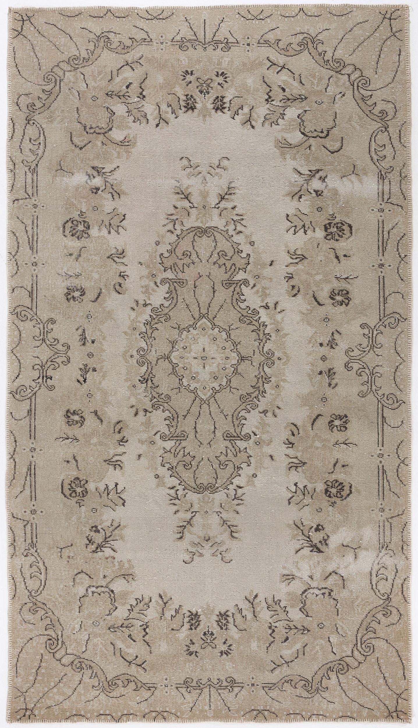 Pivuna - Vintage Medallion Rug - 5'4 X 9'5