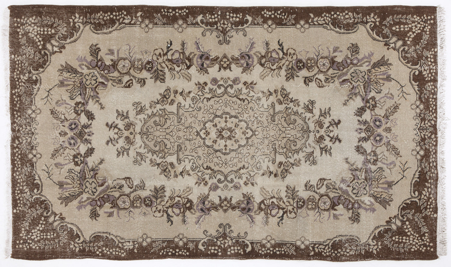 Mabana - Vintage Medallion Rug - 5'7 X 9'7