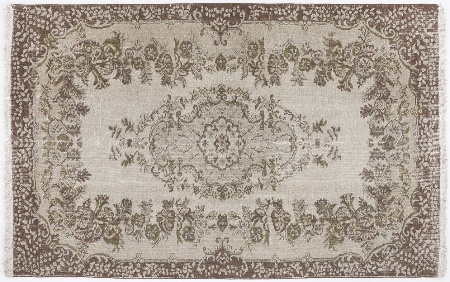 Movuor - Vintage Medallion Rug - 5'10 X 9'1