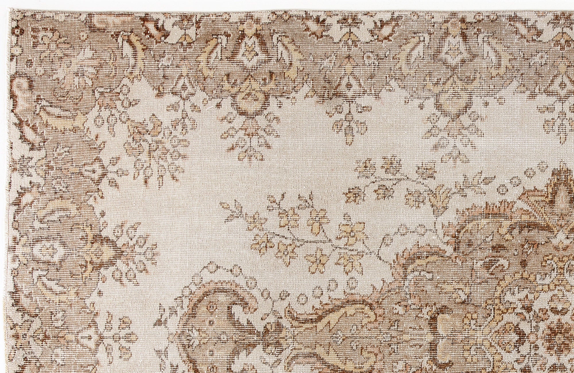 Thuor - Vintage Medallion Rug - 5'3 X 9'1