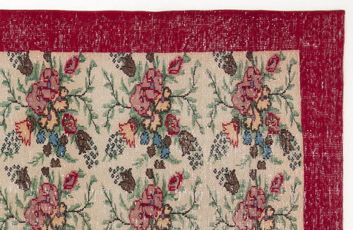 Load image 1 in gallery view. Lekail - Vintage Floral Rug - 5'9 X 10'0