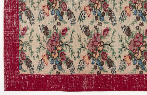 Load image 1 in gallery view. Lekail - Vintage Floral Rug - 5'9 X 10'0