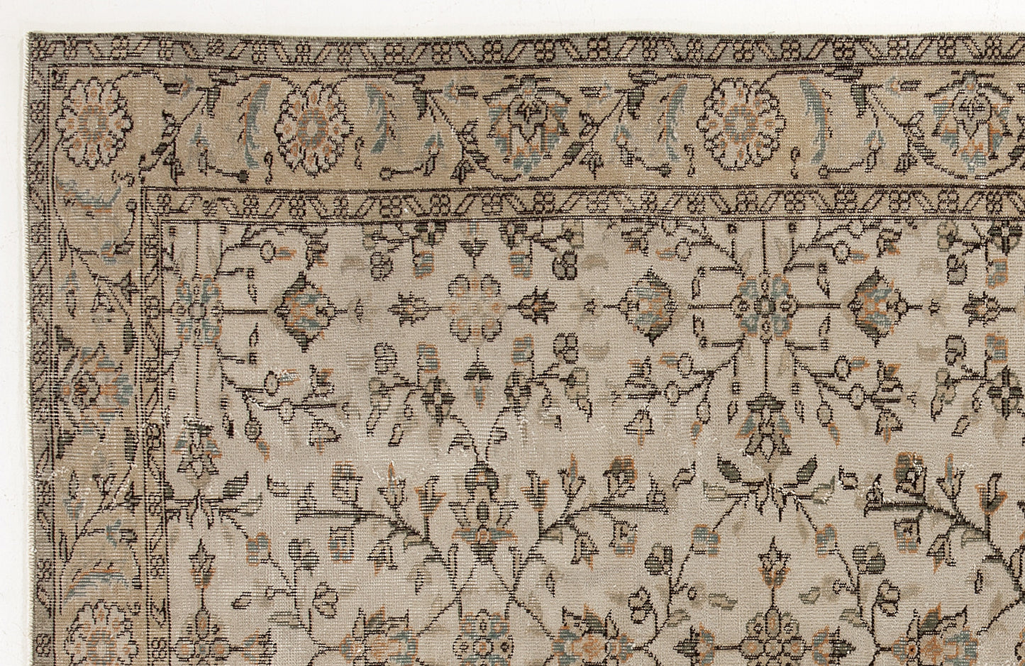Lelura - Vintage Floral Rug - 5'5 X 9'0