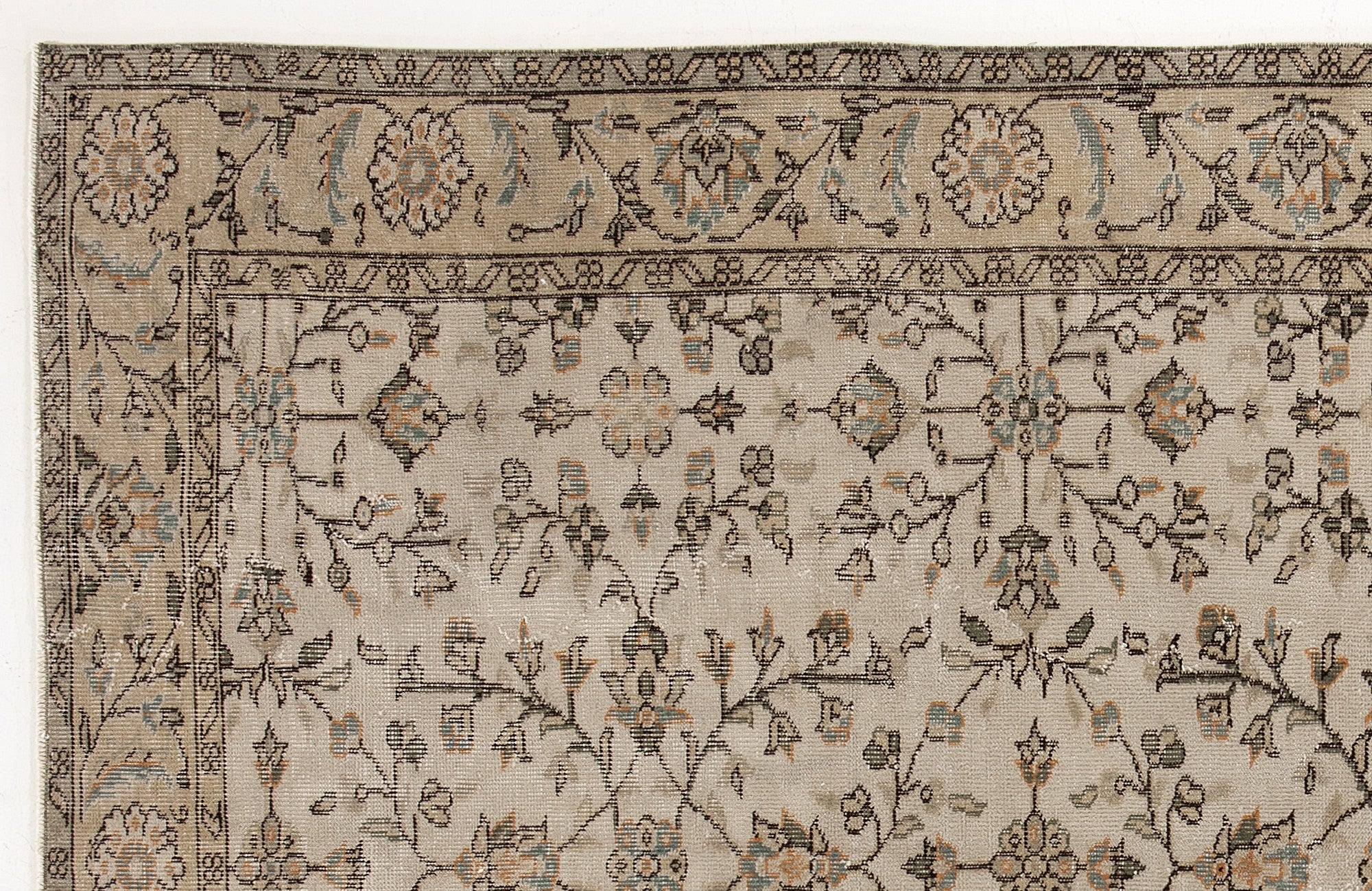 Lelura - Vintage Floral Rug - 5'5 X 9'0