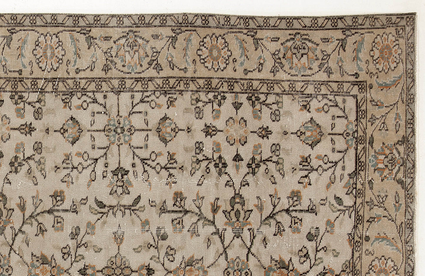 Lelura - Vintage Floral Rug - 5'5 X 9'0