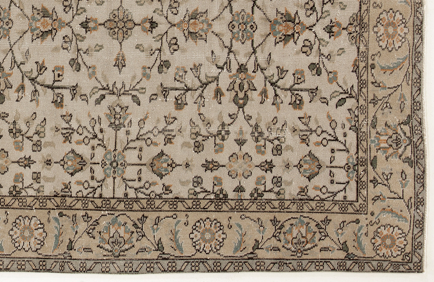 Lelura - Vintage Floral Rug - 5'5 X 9'0