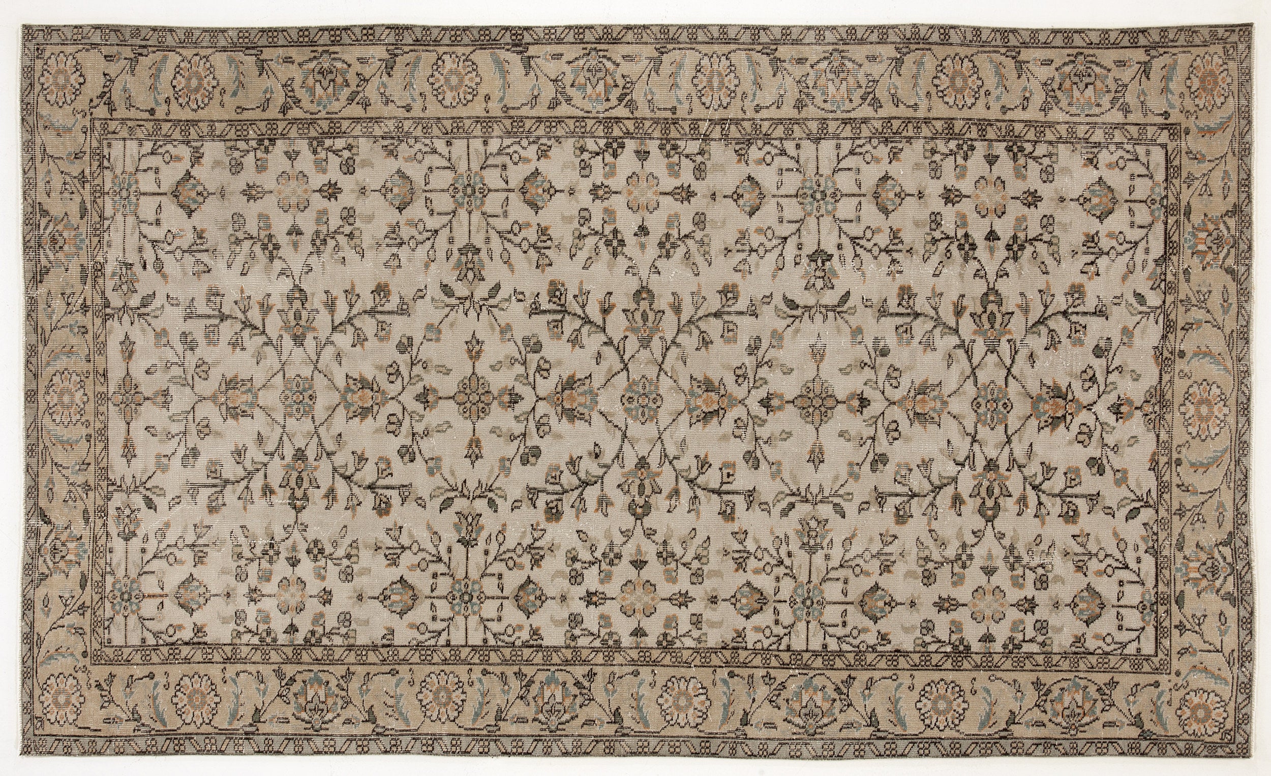 Lelura - Vintage Floral Rug - 5'5 X 9'0