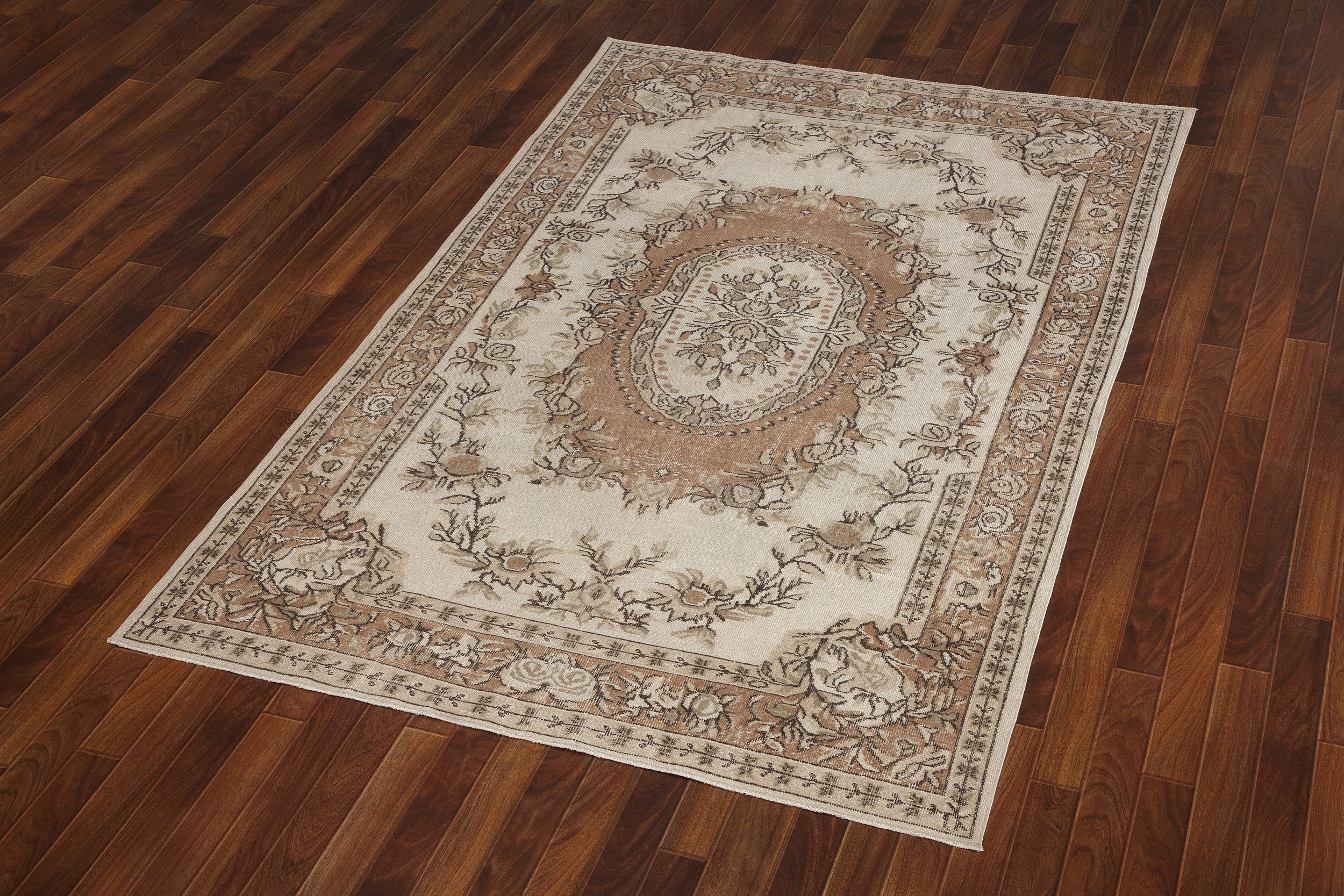 Temada - Vintage Medallion Rug - 6'2 X 9'10